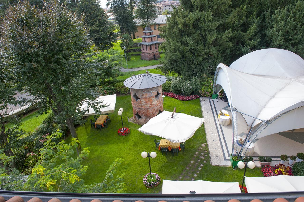 Hotel 2 Magnolie Piancogno Buitenkant foto